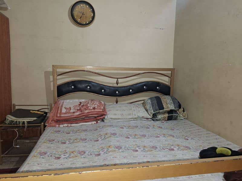 Used bed hai 1