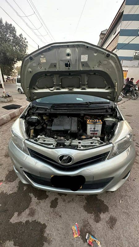 Toyota Vitz 2013 3