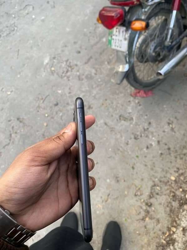 iphone 11 64gb non pta 3