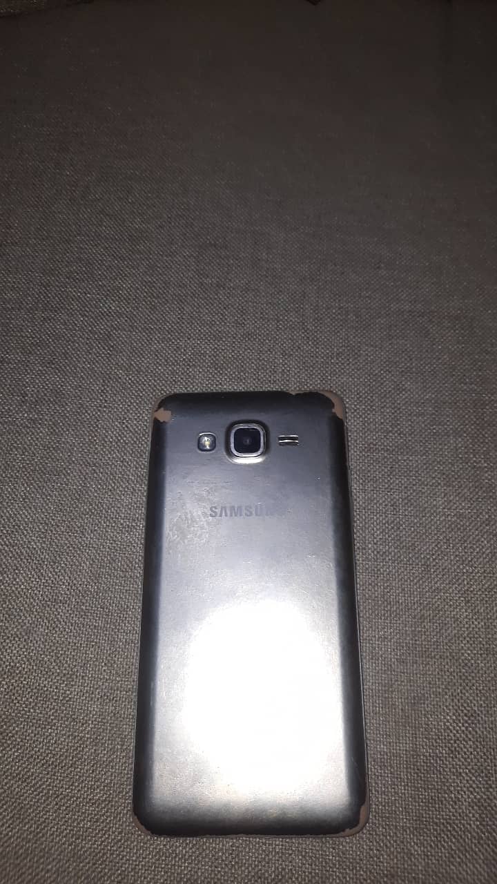 Samsung glaxy grand prime 2 gb ram 8gb memory 2