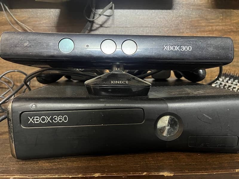 Xbox 360 250GB touch addition with kinect sensor 4