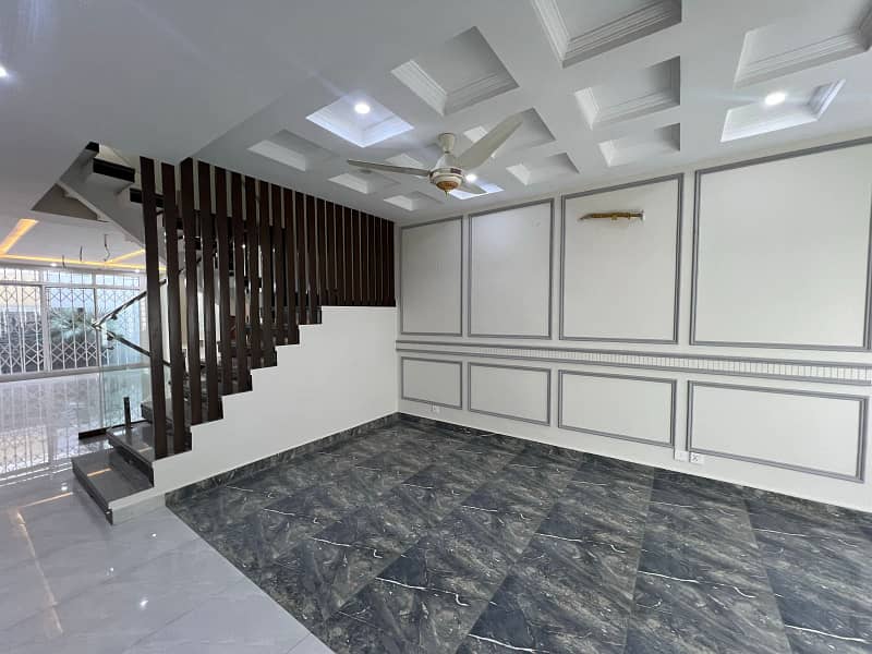 10 Marla House For Sale In Paragon City Lahore 15