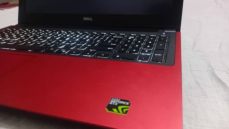 Dell gaming laptop,i5 6th generation, GTX 960 4 GB 7