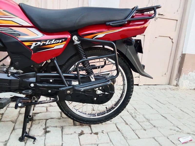 Honda prider 6