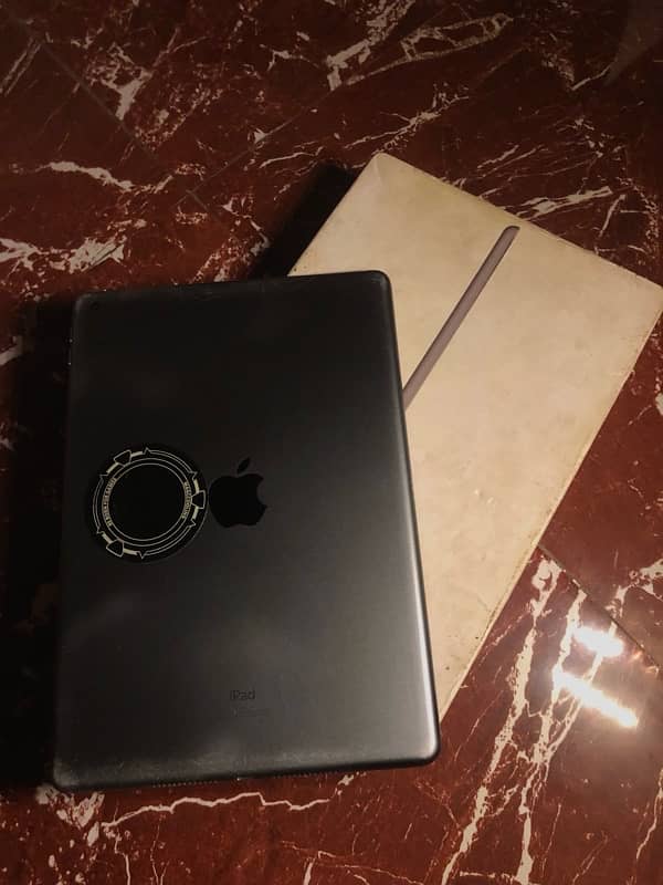 iPad 8 generation 128gb complete box 4