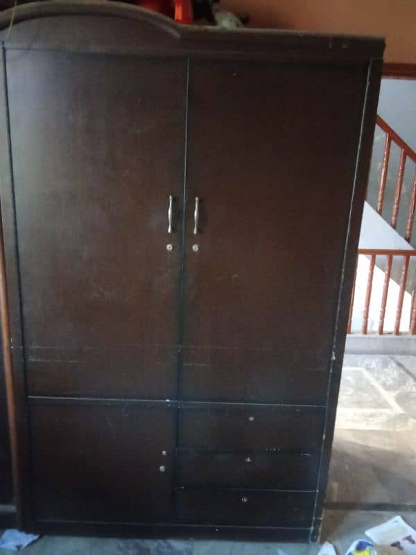 wardrobe for sale. . . 2