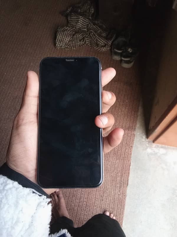 iphone x 10/10 4month sim time available exchange possible 4