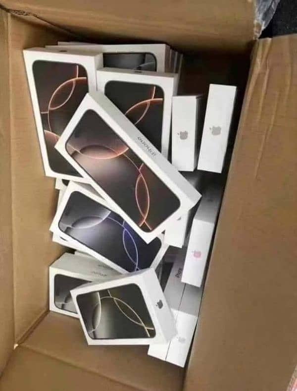 i Phone 8plus, 11,12,13,14,15 pro max on instalment Whatsap 3062623924 7