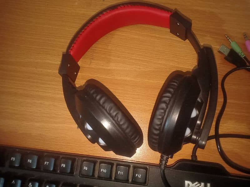 Headphone+Keyboard+Mouse 2