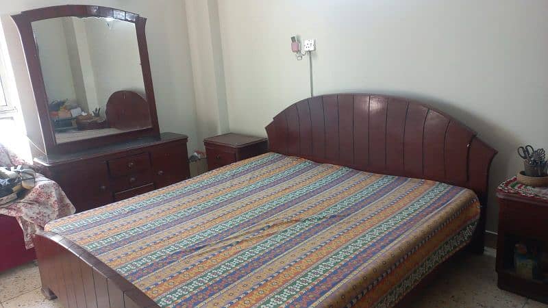 King size double bed with moltyfoam mattress 1