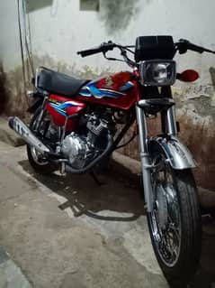 Asalamoalaikum I m selling my Honda Cg 125 good condition