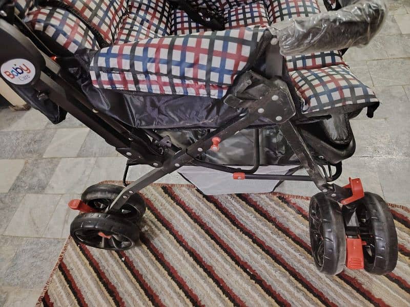 New stroller condition 10 by 10 4