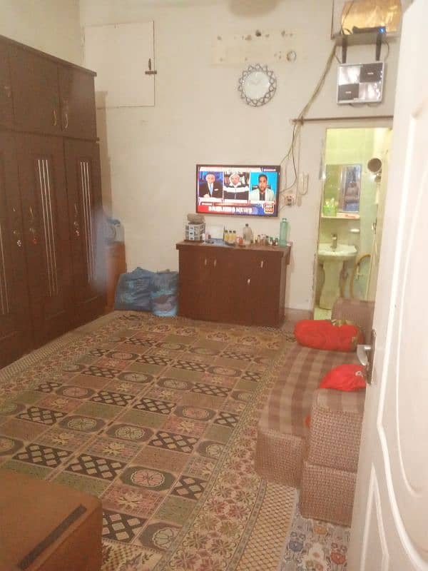 House for sale . Orangi ek number 5