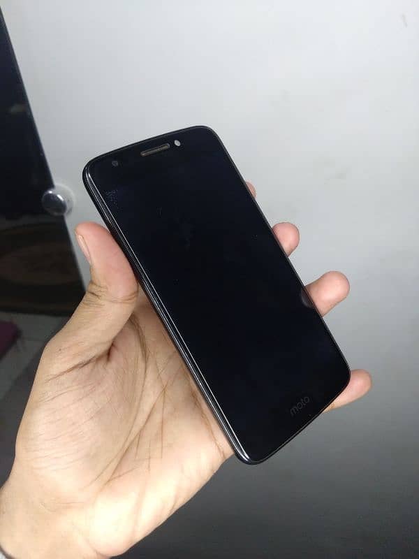 Moto E4 pata approved 2+16 all ok only sell 4