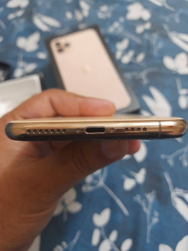 Iphone 11 pro max Dual PTA Approved 6