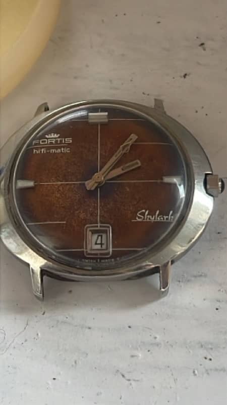 I want sale my vintage watch 0