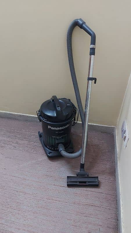 used vacuum cleaner 0