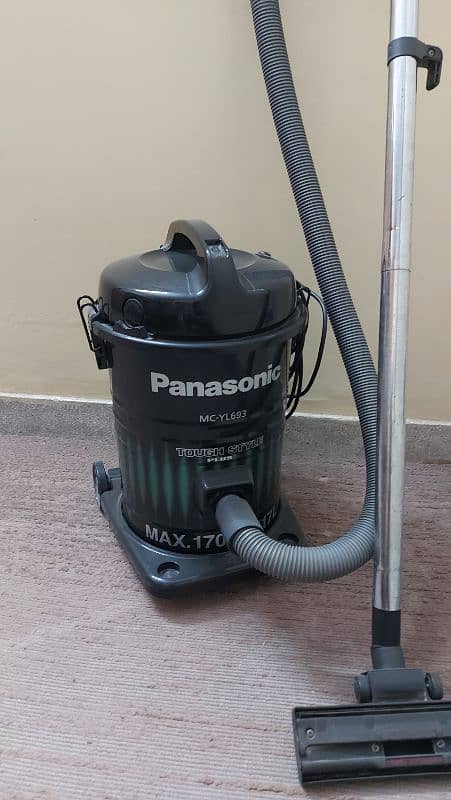 used vacuum cleaner 1