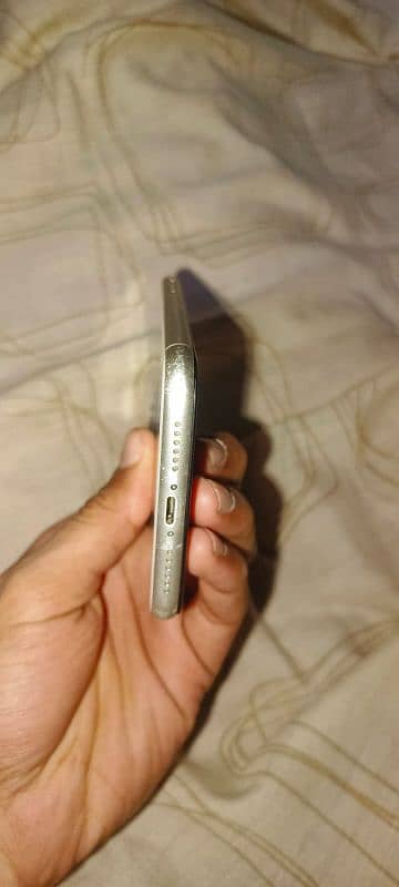 IPHONE 11 NON PTA 2