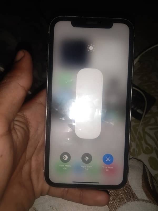 IPhone XR 64 Gb jv 5