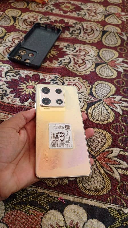 infinix NOTE 30 Pro (full box) 0