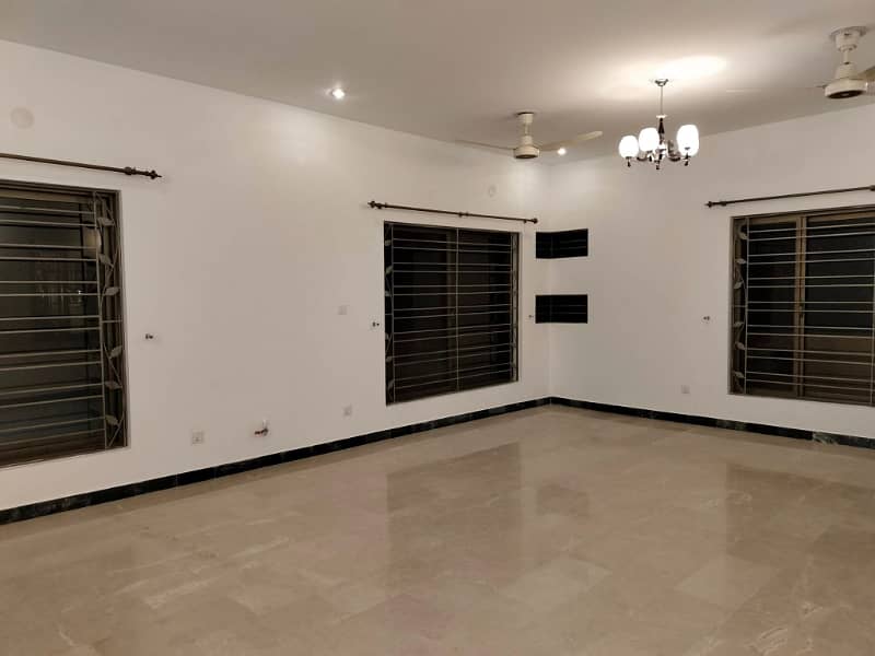 1-Kanal Upper Portion for Rent F-10, Islamabad 6