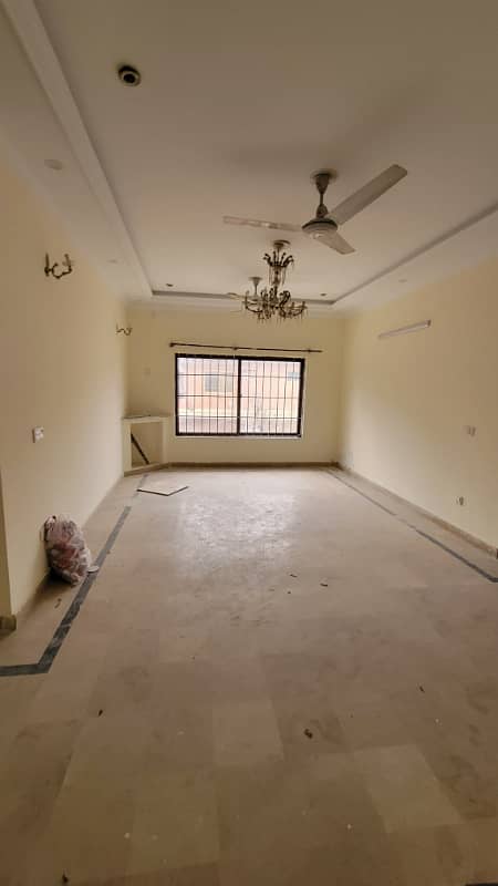 Luxurious 2-Kanal Double-Storey House for Rent F-10, Islamabad 25