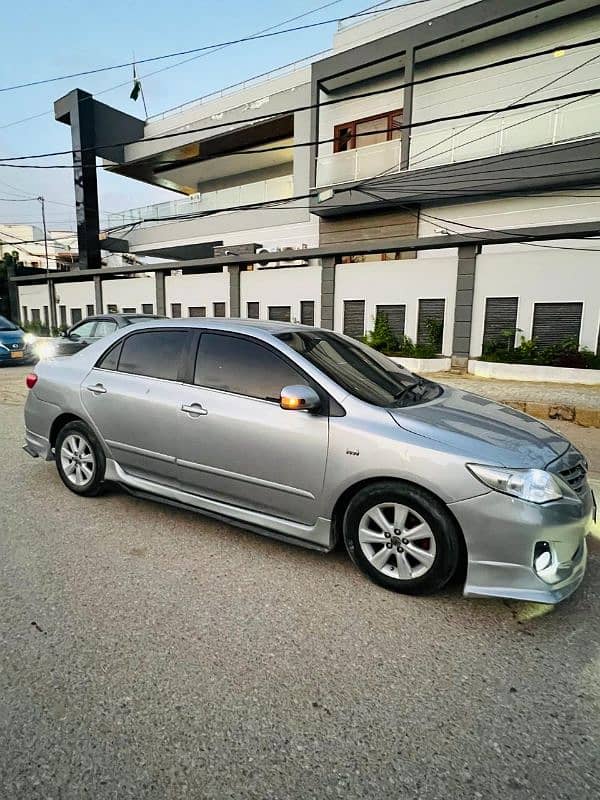 Toyota Corolla Altis 2012 1