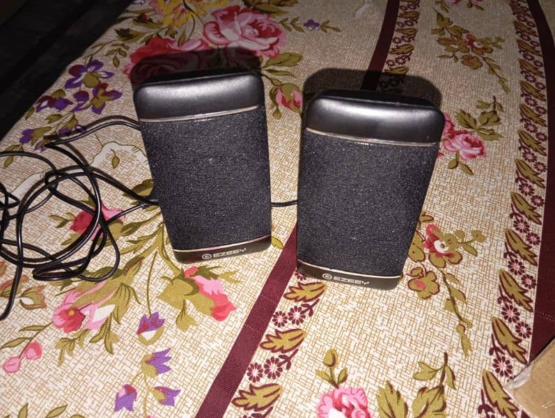 S4 multimedia speakers 10/10 condition 2