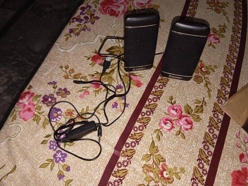 S4 multimedia speakers 10/10 condition 3