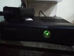 Xbox 360 for sale with 2 controllers and 19+ games