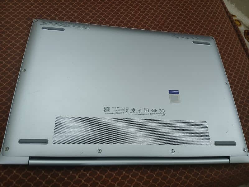 Hp Elitebook folio 1040 G4 i7 V pro 7th gen. with new logo 11