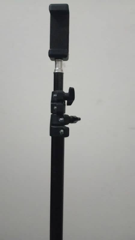 Aluminium tripod 7ft 10/10 condition 0