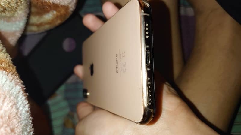 Iphone Xs max  10/9 Exchangeble with good devices 4