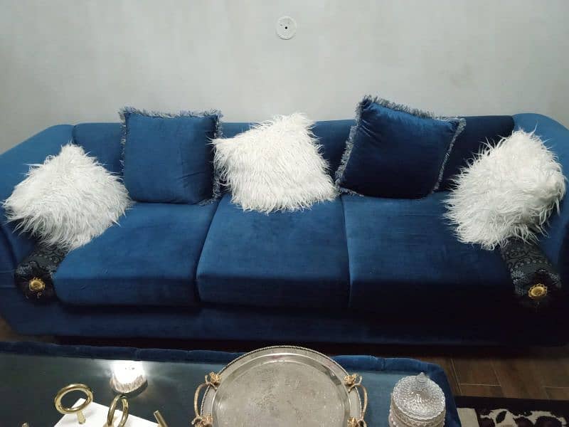 "Upgrade Your Living Space with a Pristine Sofa Set 1