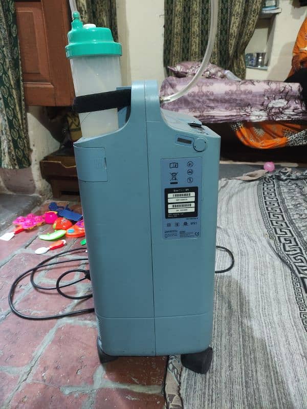 Oxygen concentrartor , oxygen machine 3