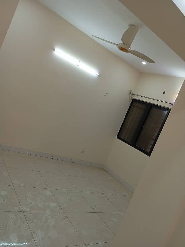 Brand new 5 Room 1600 Sq Ft Flat All Utilities Main Road Project Gulistan e Johar Block 3 0