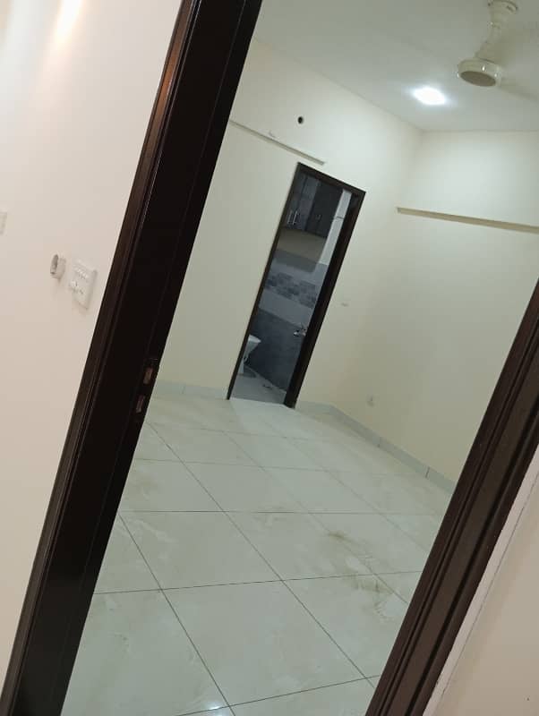 Brand new 5 Room 1600 Sq Ft Flat All Utilities Main Road Project Gulistan e Johar Block 3 6