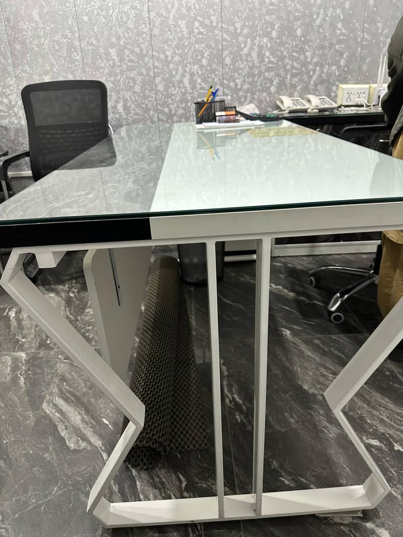 Modern and luxury white and black office table 2