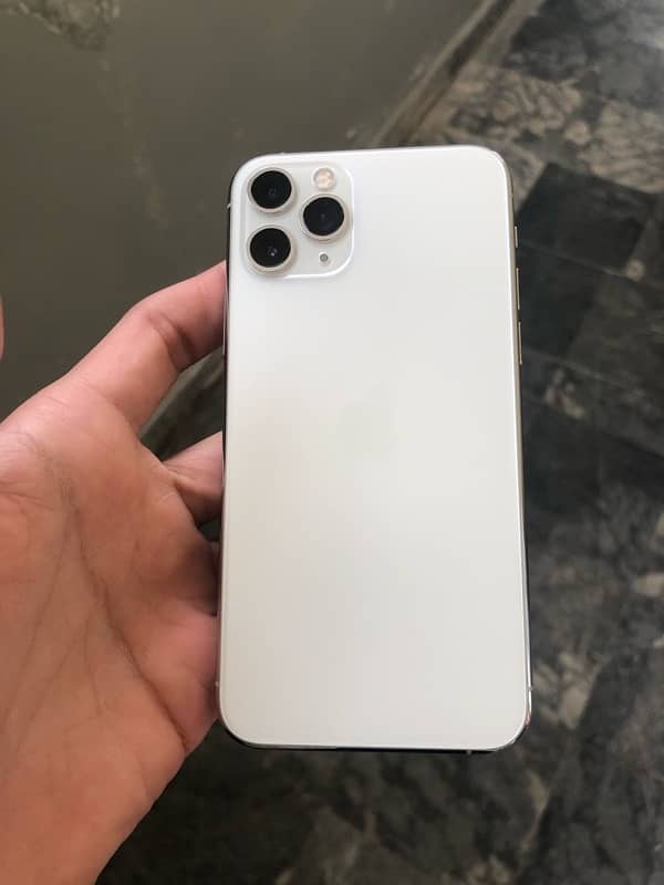 Iphone 11 Pro white colour phone no. (03137437582) 1