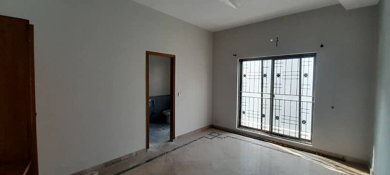 One Kanal Upper Portion For Rent In DHA Phase 5 10