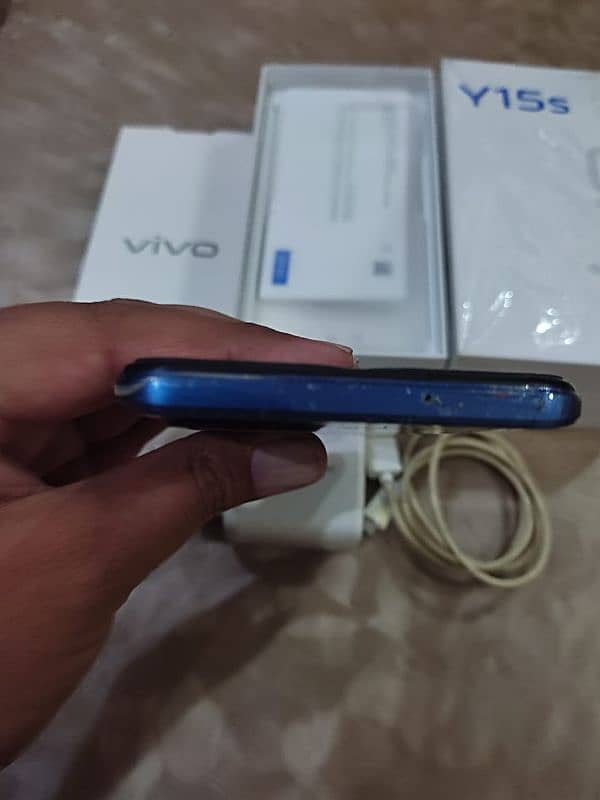 vivo y15s with box vooc charge 3gb/32gb 7