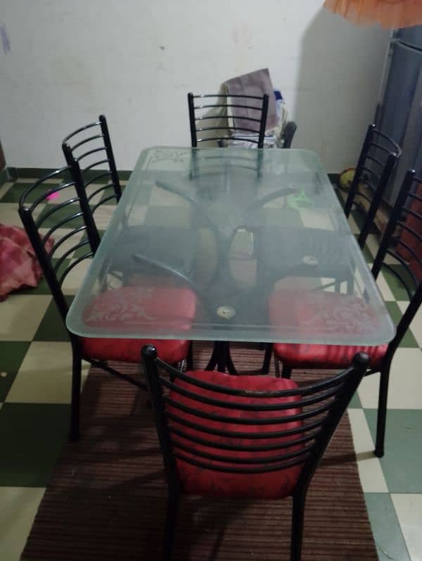 dinning table with 6 chairs 100 percent ok 1