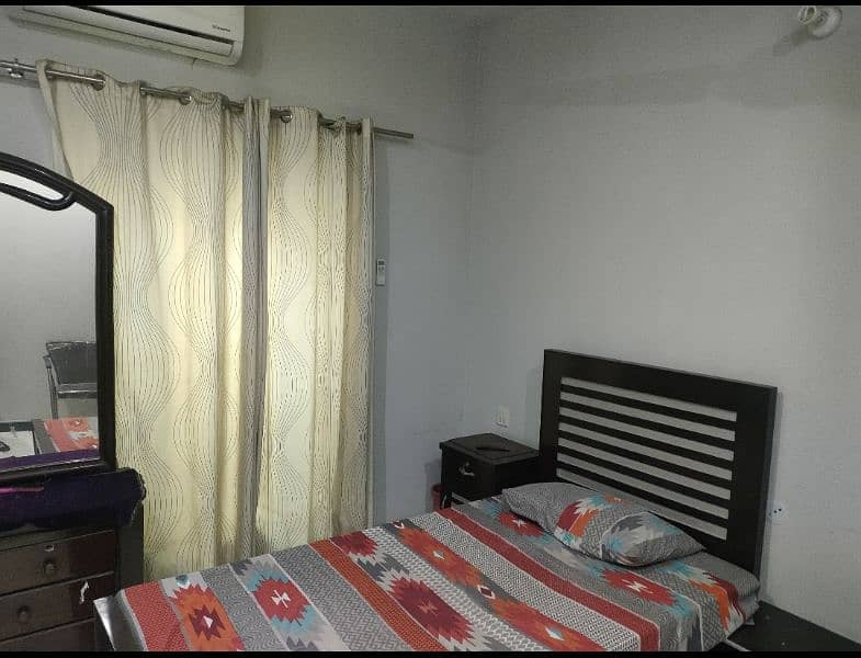 Fully furnished executive room for rent for job holder 3