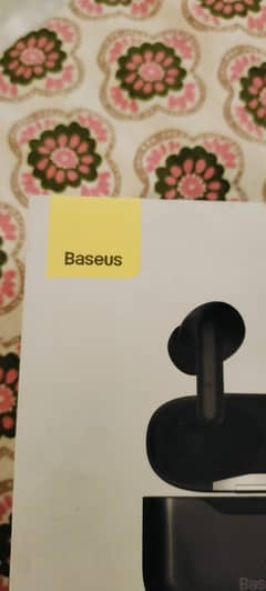 BASEUS bluetooth ear(Active noise cancelling function. 10/10 condition.