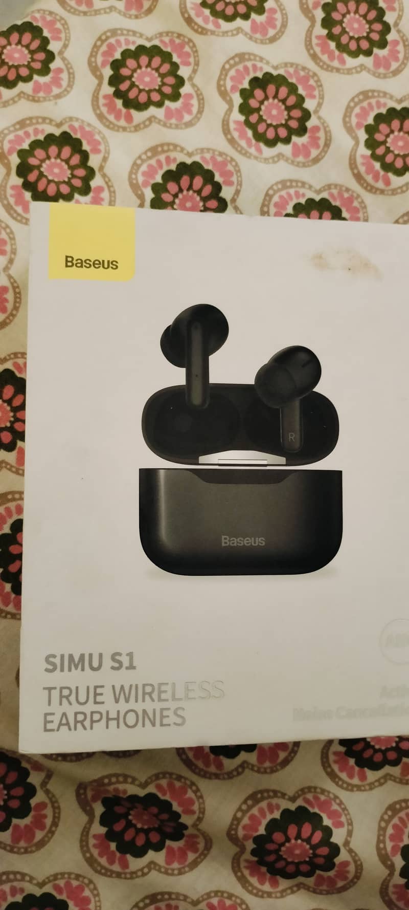 BASEUS bluetooth ear(Active noise cancelling function. 10/10 condition. 2