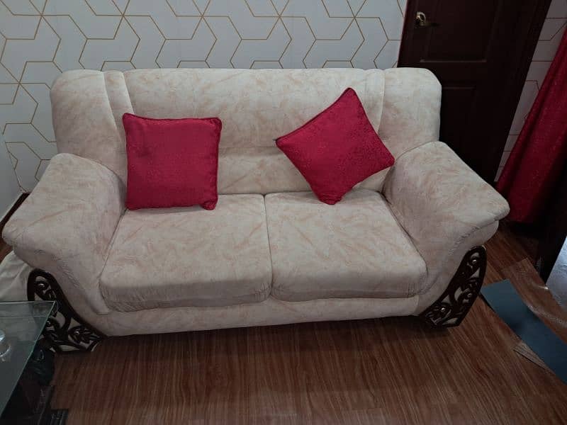 sofa for sell 3