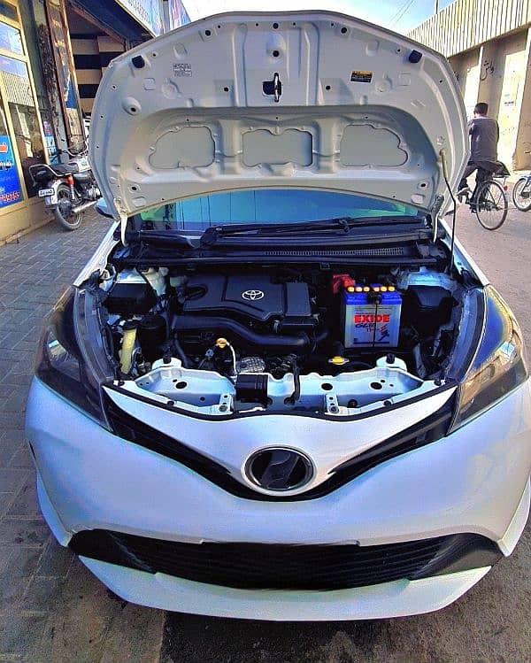 Toyota Vitz 2015 3