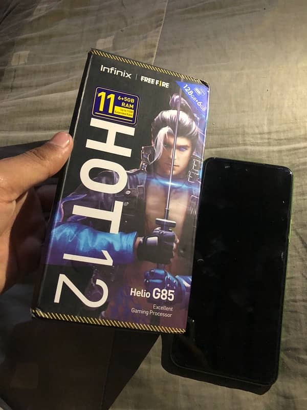 Infinix hote 12 10 by 10 4/64 with box charging03019705352 malik ahmad 4