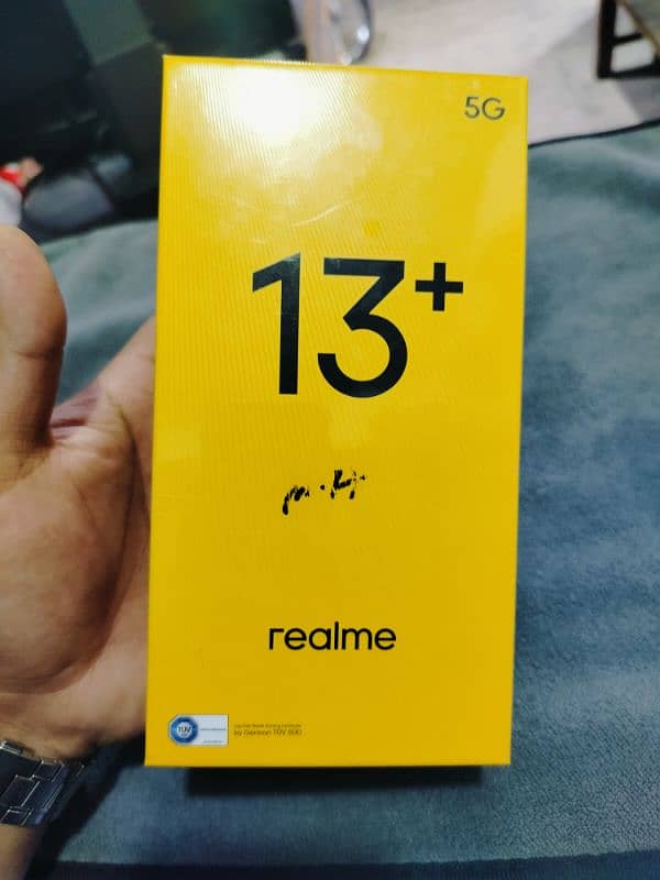 Box pack Realme 13+ 5g 0